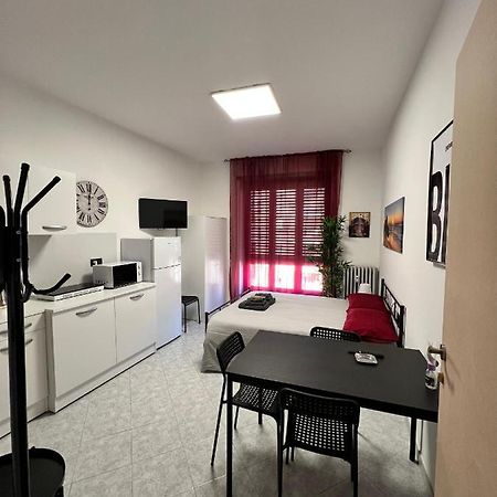 Affittacamere Viali Centro 基瓦索 外观 照片