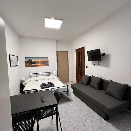 Affittacamere Viali Centro 基瓦索 外观 照片