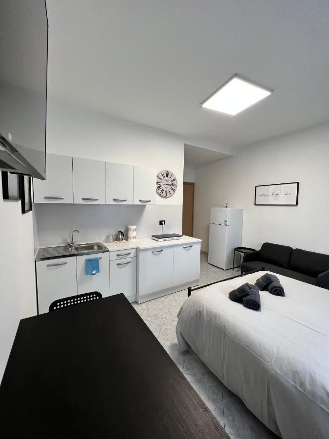 Affittacamere Viali Centro 基瓦索 外观 照片